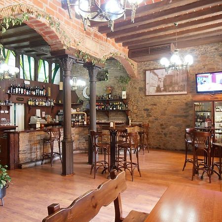 Hostal Virgen De La Encina Ponferrada Buitenkant foto