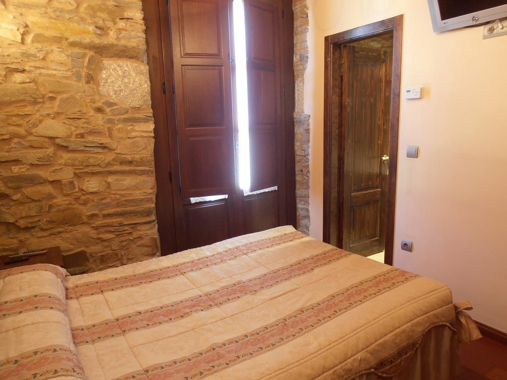 Hostal Virgen De La Encina Ponferrada Kamer foto