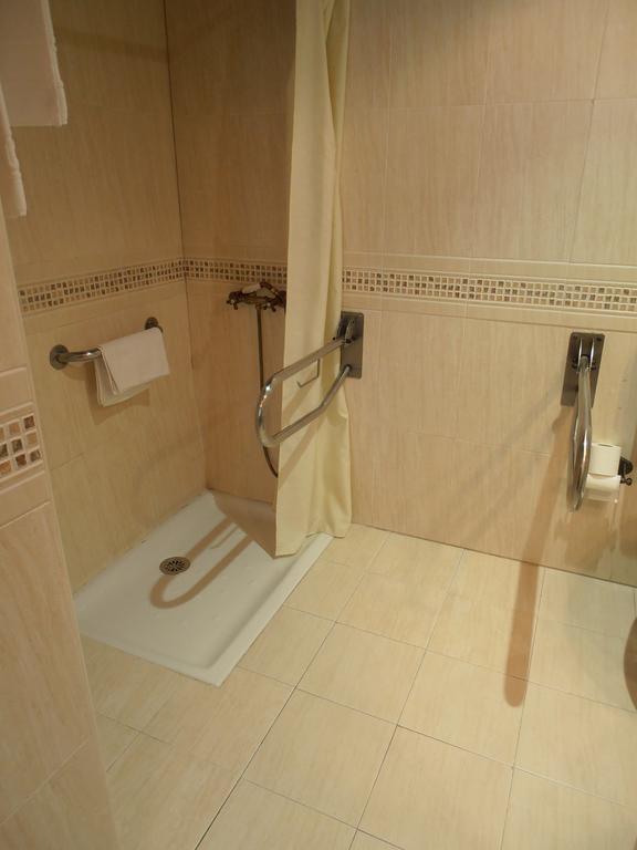 Hostal Virgen De La Encina Ponferrada Kamer foto
