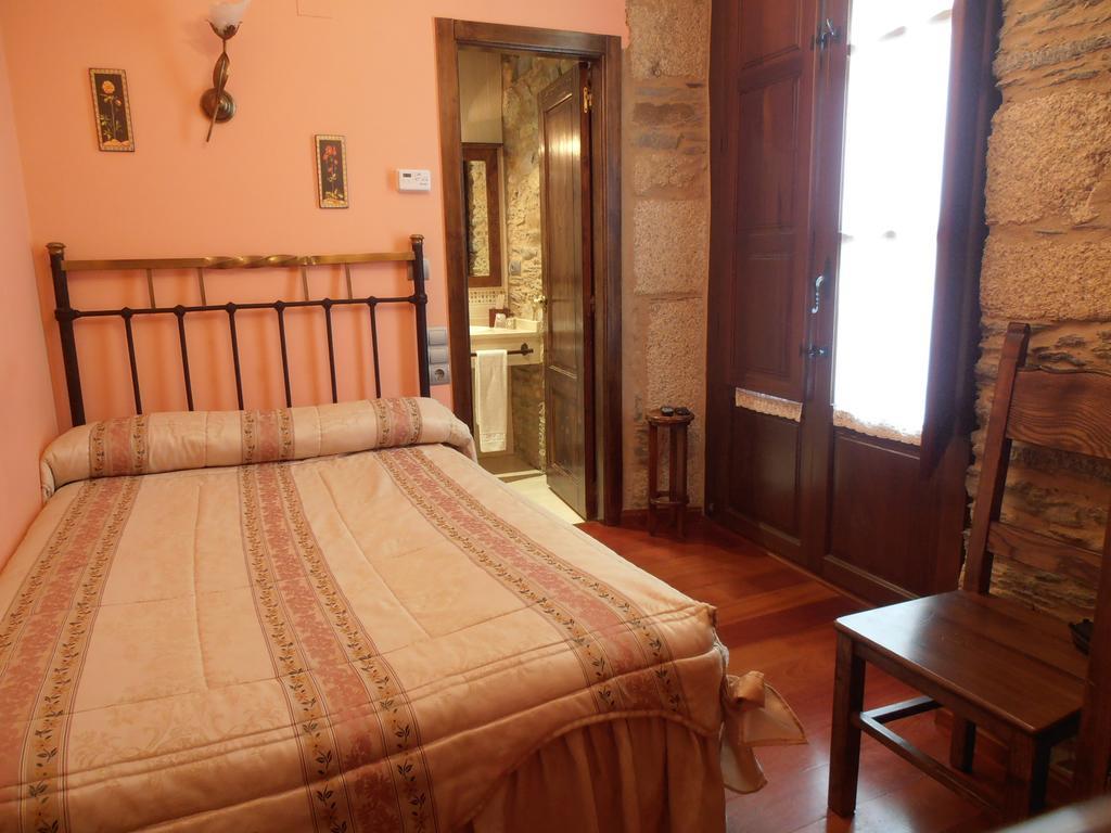 Hostal Virgen De La Encina Ponferrada Kamer foto