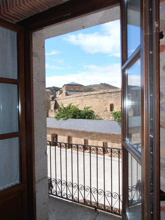 Hostal Virgen De La Encina Ponferrada Kamer foto