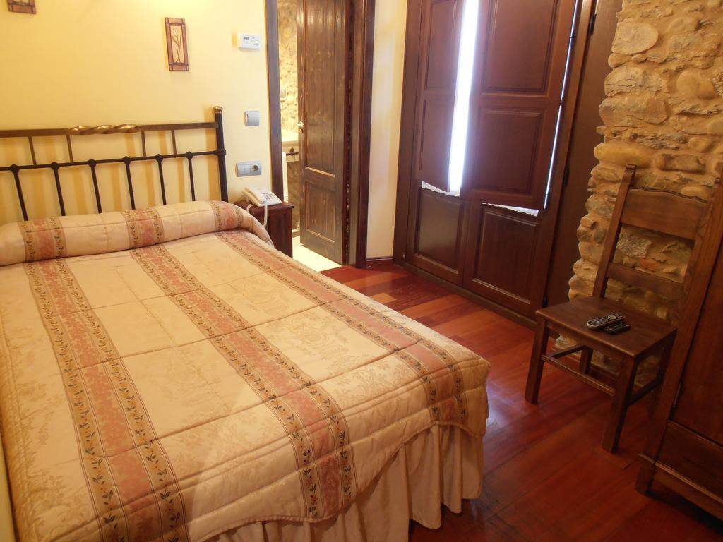 Hostal Virgen De La Encina Ponferrada Kamer foto